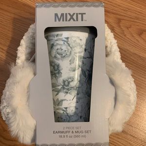 2 piece set: earmuff & mug.